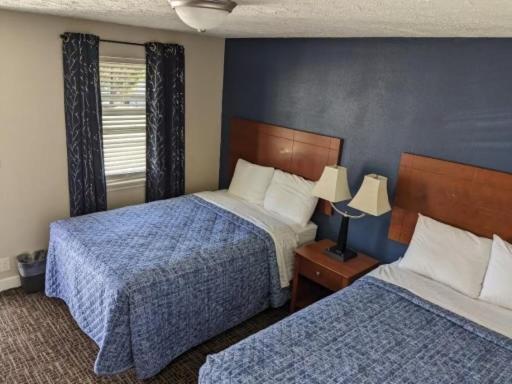 Bea'S Parkway Inn Mount Airy Bagian luar foto